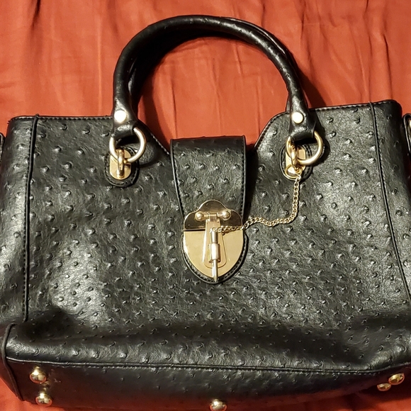 Purses - Picture 4 of 6